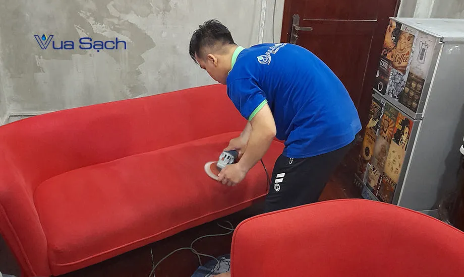 Cong-ty-giat-ghe-sofa-uy-tin-gia-re-quan-cam-le