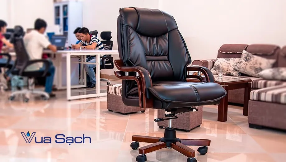 Cach-bao-quan-ghe-da-van-phong-sach-bong-tuoi-tho-lau-01